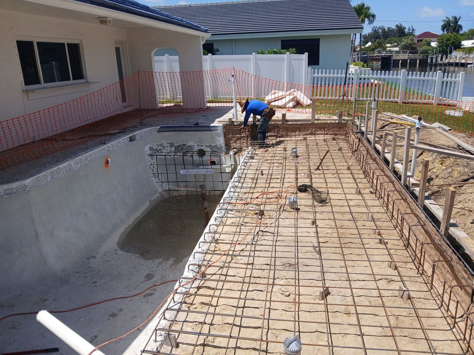 Steel and forms for squared-off pool corners during a Fort Lauderdale pool remodel